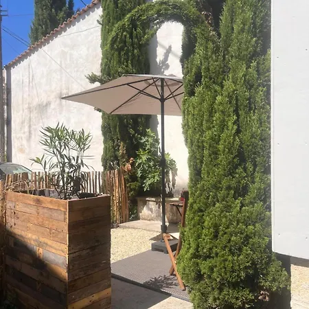 Bois Avec Terrasse Dans Le Sauternais 펜션