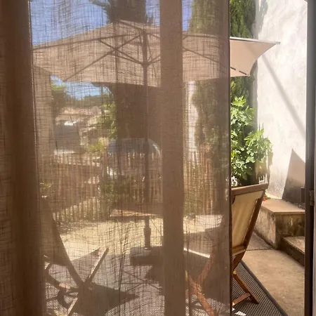 Bois Avec Terrasse Dans Le Sauternais Illats